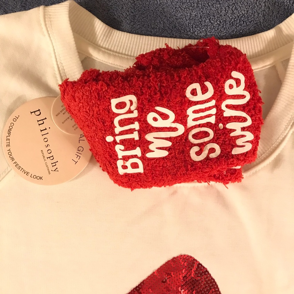 Philosophy Sweatshirt and Sock Gift Set Ivory/Red - Picture 4 of 16